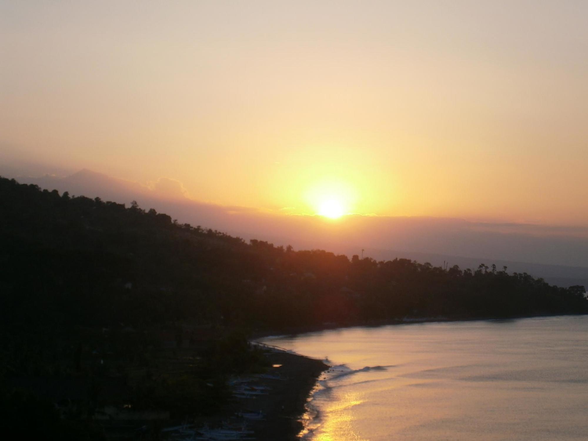 Waenis Sunset View Hotel And Restaurant, Amed, Bali Eksteriør bilde