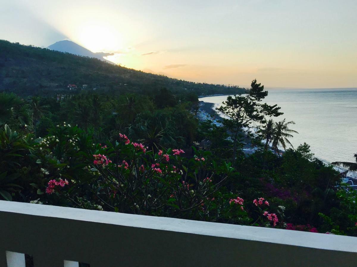 Waenis Sunset View Hotel And Restaurant, Amed, Bali Eksteriør bilde