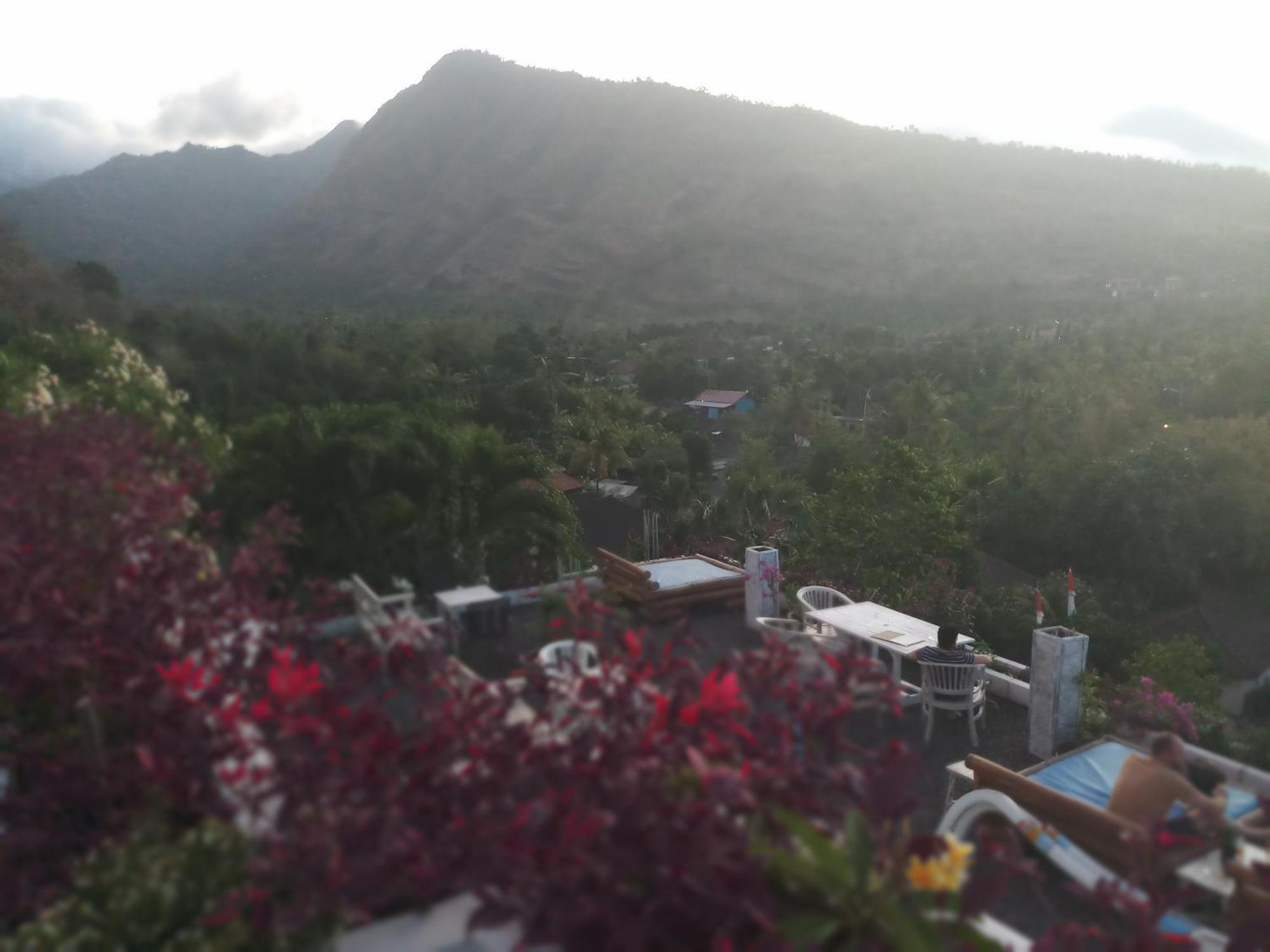 Waenis Sunset View Hotel And Restaurant, Amed, Bali Eksteriør bilde