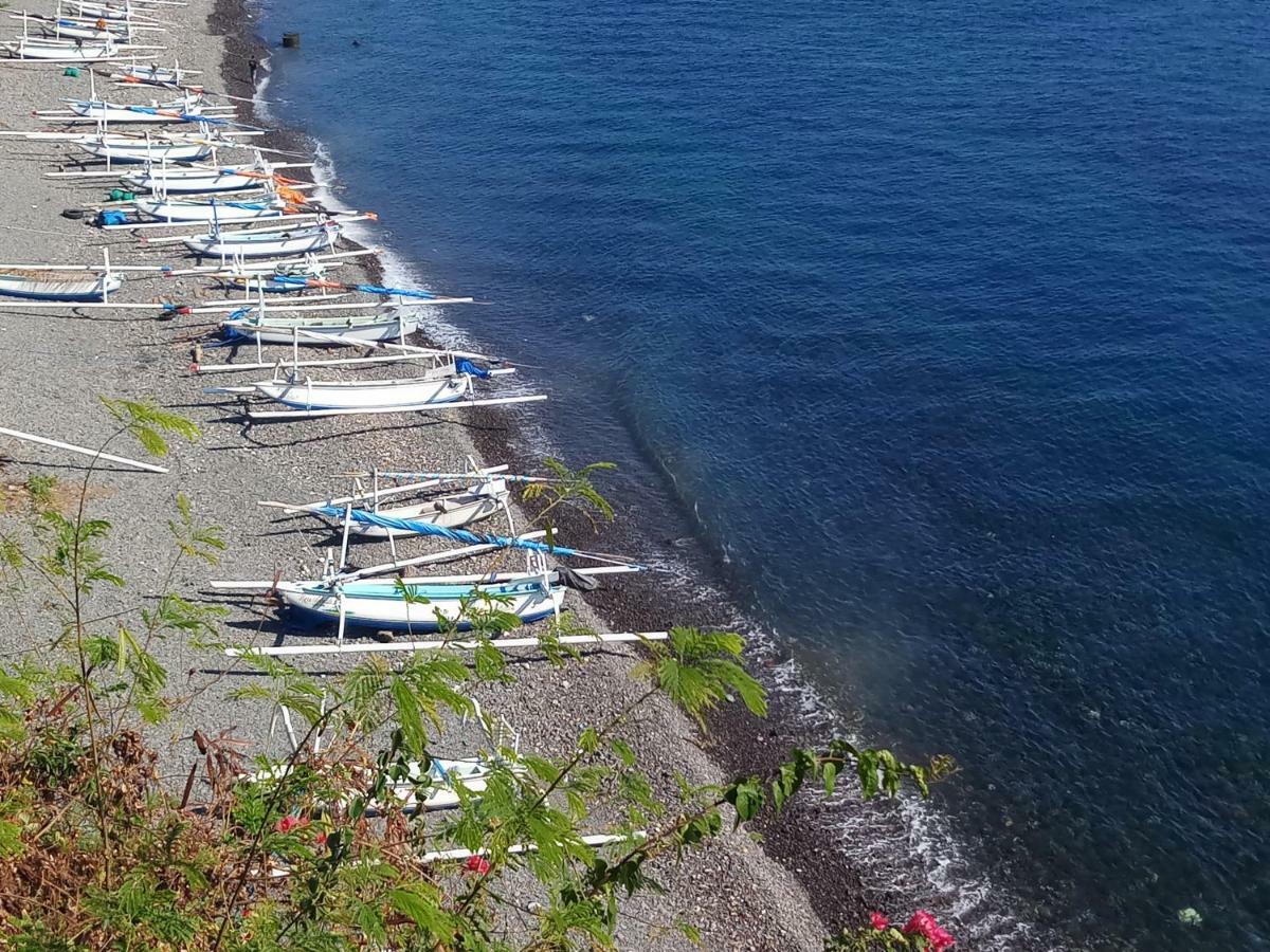 Waenis Sunset View Hotel And Restaurant, Amed, Bali Eksteriør bilde